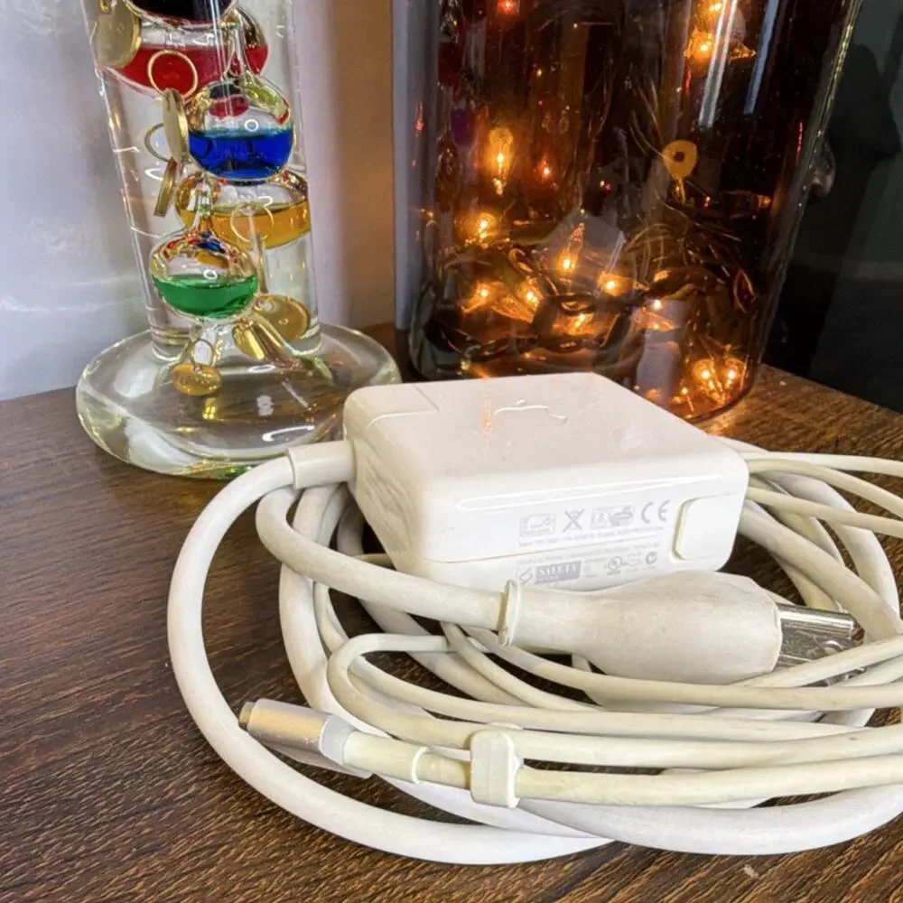 Apple Power Adapter A1344 16.5V 3.65A White for MacBook